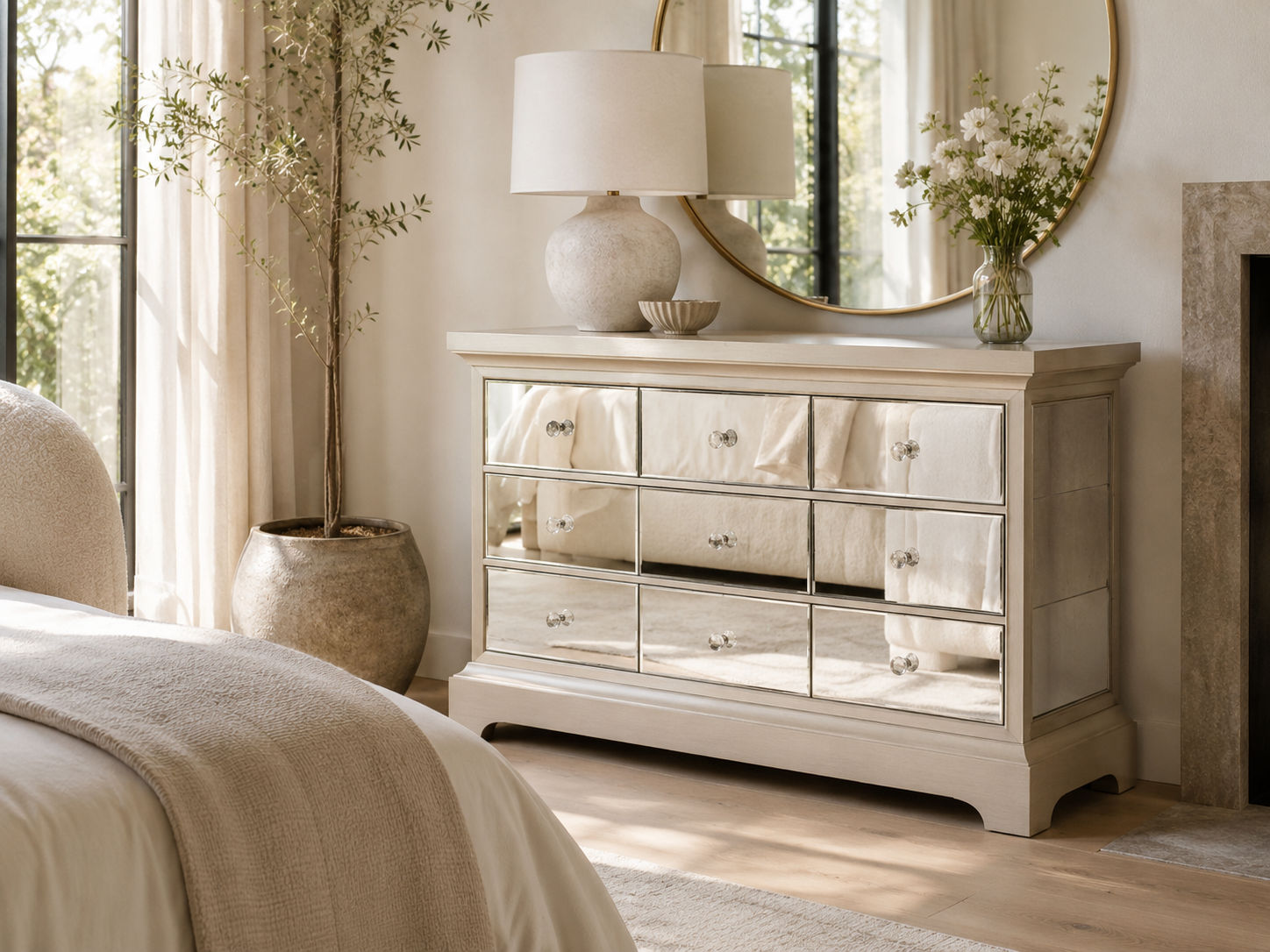 Palazzo Chest of Drawers